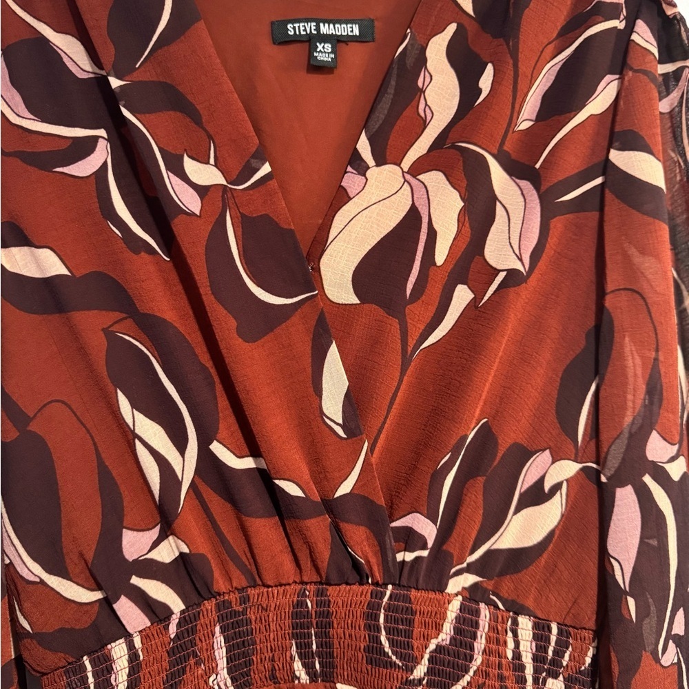 Steve Madden Bei Floral Long Sleeve Tiered High-Low Autumn Wedding Guest Dress - Picture 7 of 8